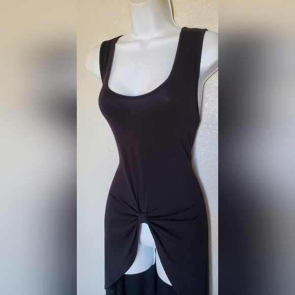 💚5/$25 Black Sleeveless Twist Front Long Back Nix Jersey Knit Tank Top - Picture 7 of 8